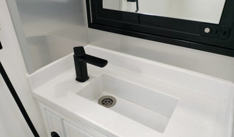 2022 SLRV Expedition Adveunturer Motorhome 22ft full