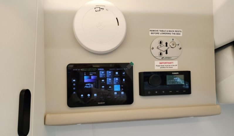 2026 Sunliner Pinto 422-26 Motorhome 22ft full