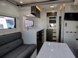 2020 Renault/Windsor Motorhome 21ft full