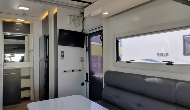 2020 Renault/Windsor Motorhome 21ft full