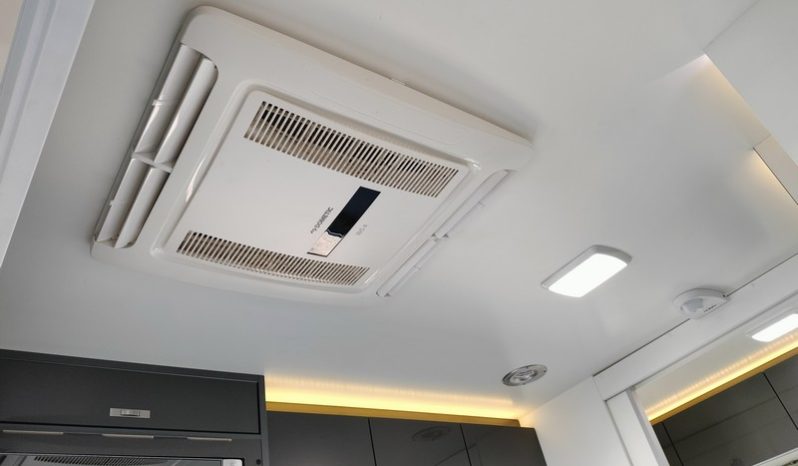 2020 Renault/Windsor Motorhome 21ft full