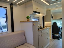 2026 Sunliner Switch 441-26 Motorhome 7.0M full