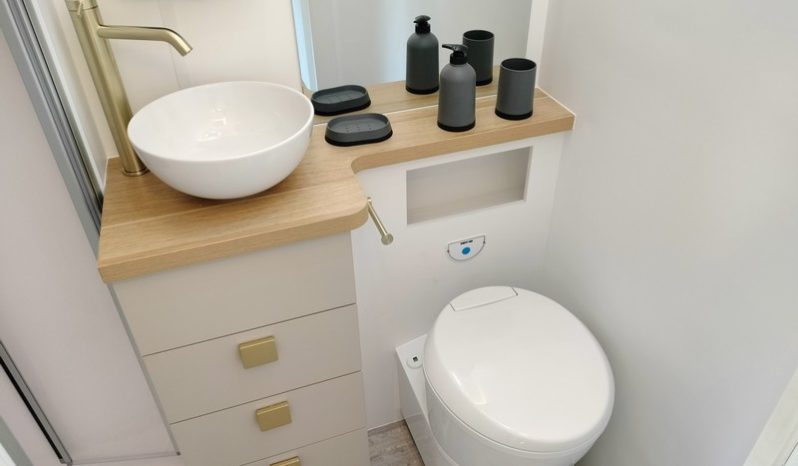 2026 Sunliner Switch 441-26 Motorhome 7.0M full