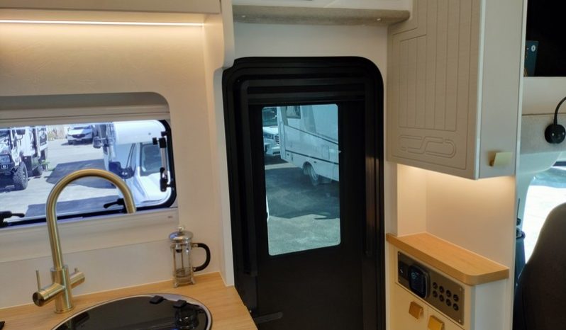 2026 Sunliner Switch 441-26 Motorhome 7.0M full