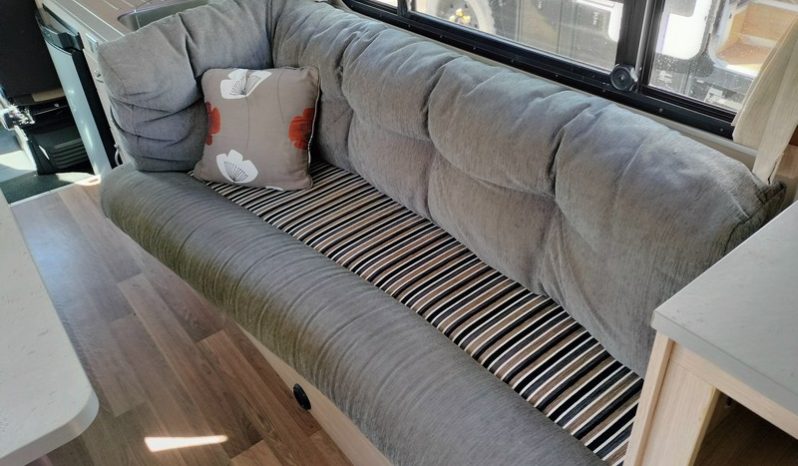 2017 Avida Leura Motorhome 22ft full