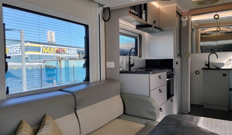 2018 Sunliner Habitat 2 Motorhome 25ft full