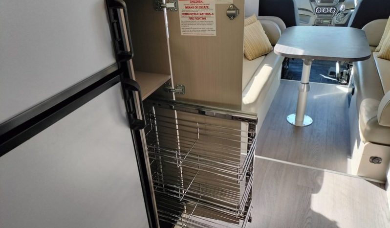 2018 Sunliner Habitat 2 Motorhome 25ft full