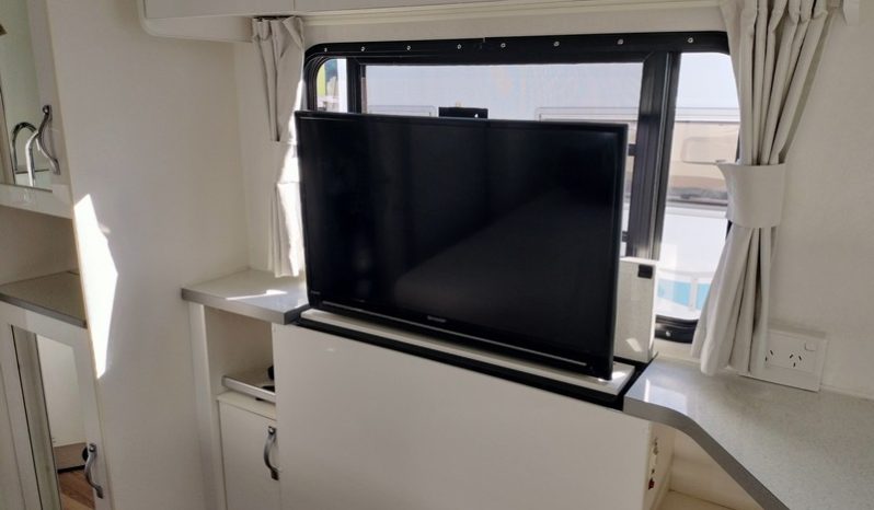 2018 Avida Torquay Motorhome 26ft full