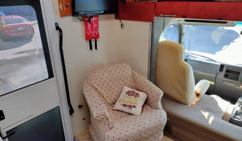 2009 Winnebago Longreach 2735SL (Slide-out) Motorhome 27ft full