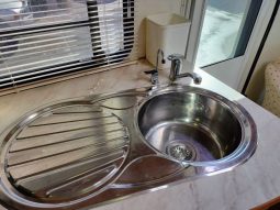 2009 Winnebago Longreach 2735SL (Slide-out) Motorhome 27ft full