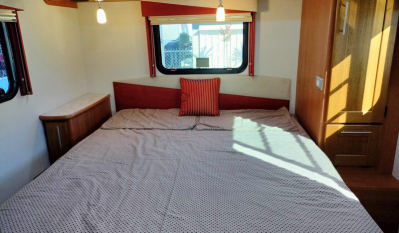 2009 Winnebago Longreach 2735SL (Slide-out) Motorhome 27ft full