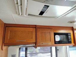 2009 Winnebago Longreach 2735SL (Slide-out) Motorhome 27ft full