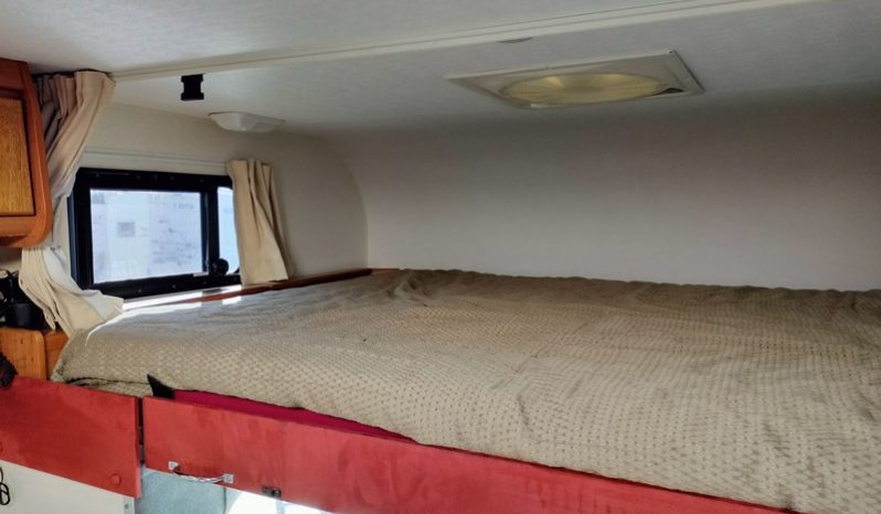 2009 Winnebago Longreach 2735SL (Slide-out) Motorhome 27ft full