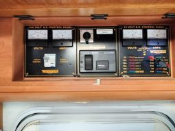 2009 Winnebago Longreach 2735SL (Slide-out) Motorhome 27ft full