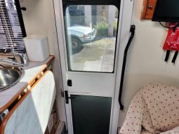 2009 Winnebago Longreach 2735SL (Slide-out) Motorhome 27ft full