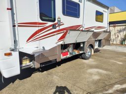2009 Winnebago Longreach 2735SL (Slide-out) Motorhome 27ft full