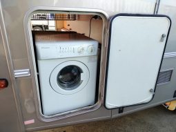2009 Winnebago Longreach 2735SL (Slide-out) Motorhome 27ft full