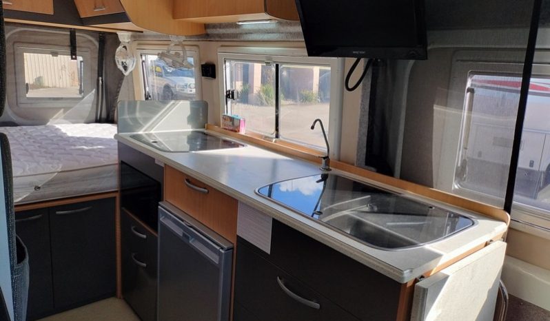 2015 Horizon Banksia Campervan 21ft full