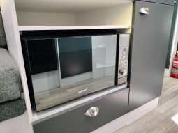 2025 Sunliner Chase 4X4 Motorhome 19ft full