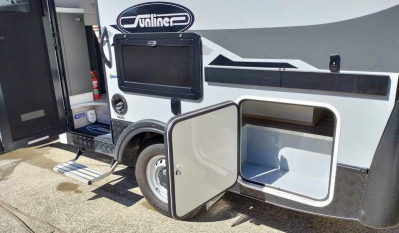 2025 Sunliner Chase 4X4 Motorhome 19ft full